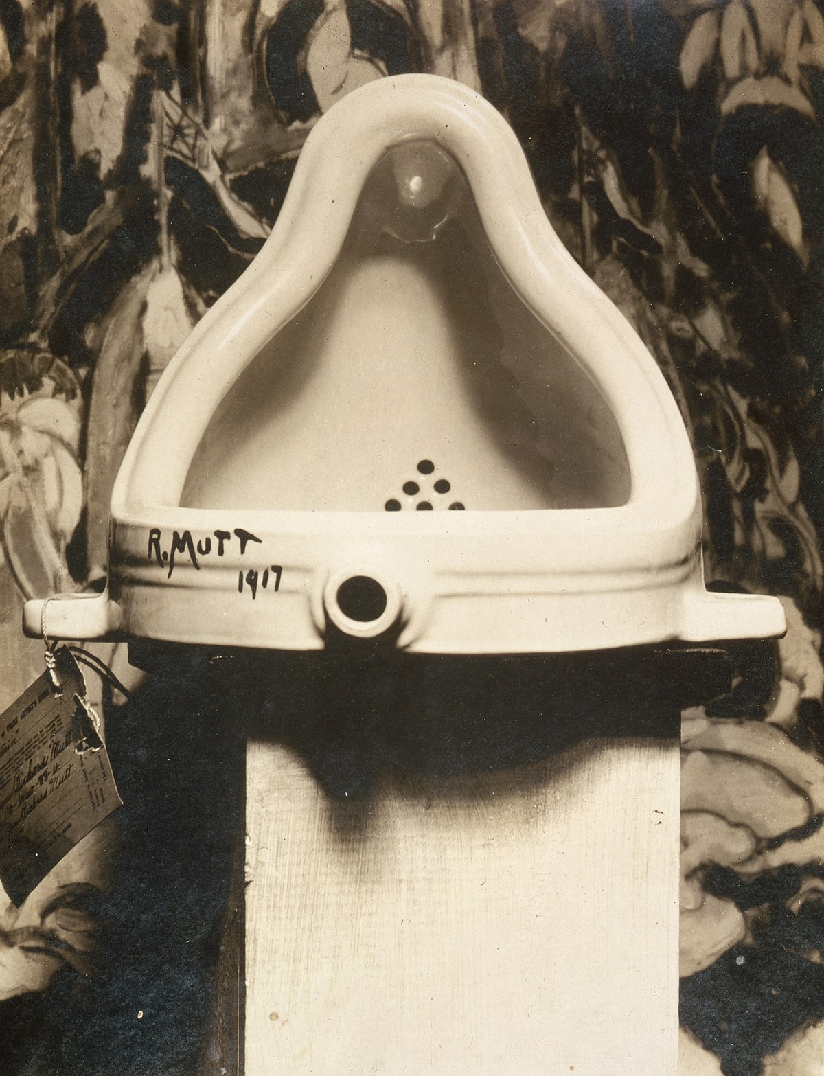 Fountain, 1917, Marcel Duchamp.jpg|300